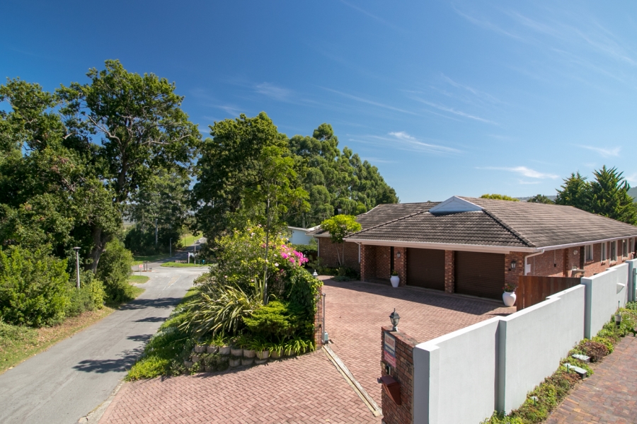 To Let 4 Bedroom Property for Rent in Hunters Home Western Cape